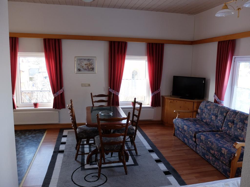 Gasthof Zum Hochfelln Hotell Bergen  Exteriör bild