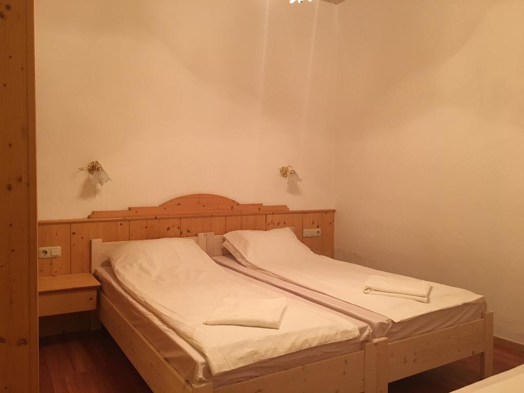 Gasthof Zum Hochfelln Hotell Bergen  Exteriör bild