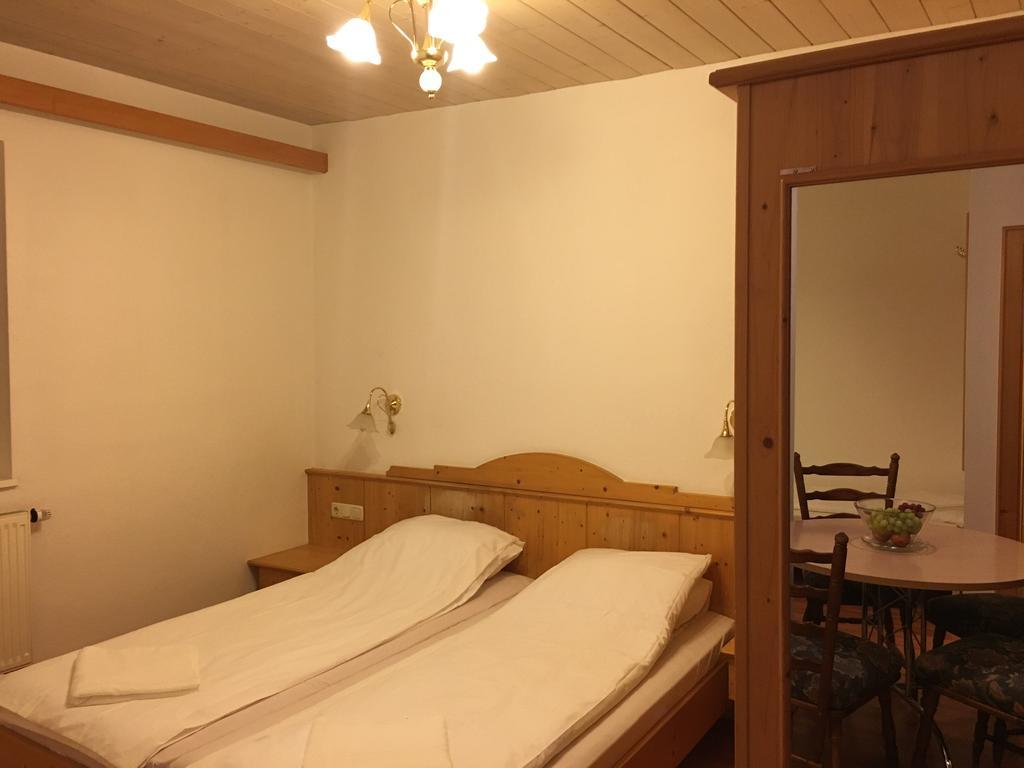 Gasthof Zum Hochfelln Hotell Bergen  Exteriör bild